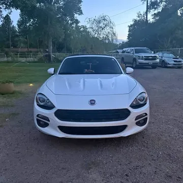 2017 Fiat 124 Spider Lusso Convertible 2D