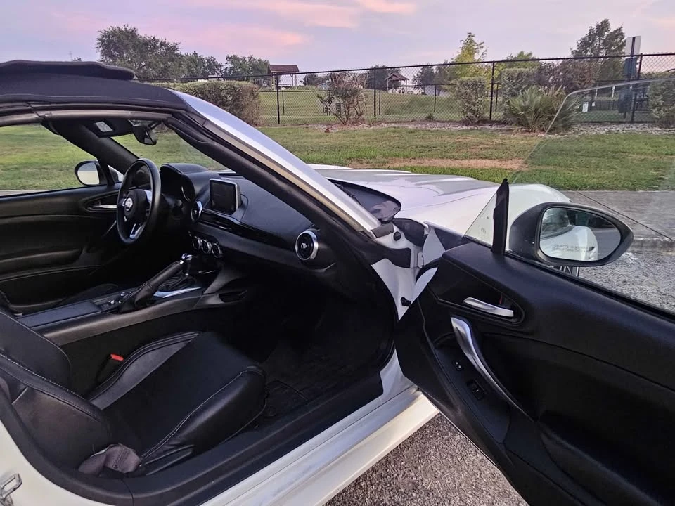 2017 Fiat 124 Spider - Image 12 of 14