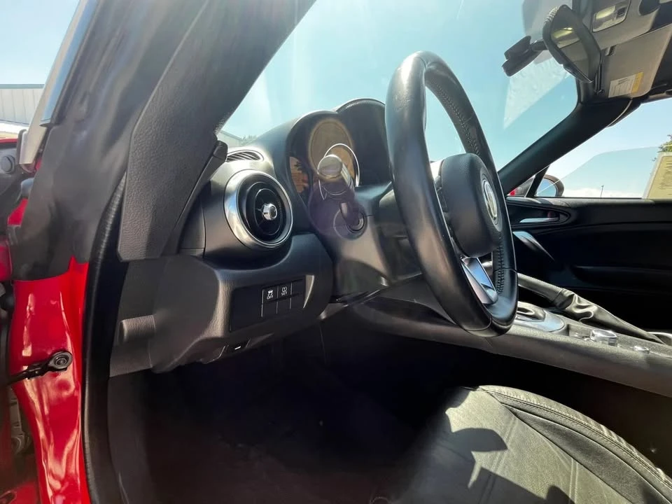 2017 Fiat 124 Spider - Image 14 of 20
