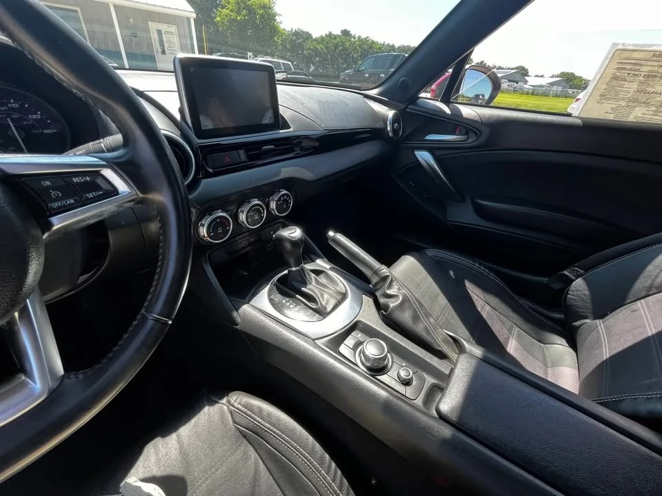 2017 Fiat 124 Spider - Image 19 of 20