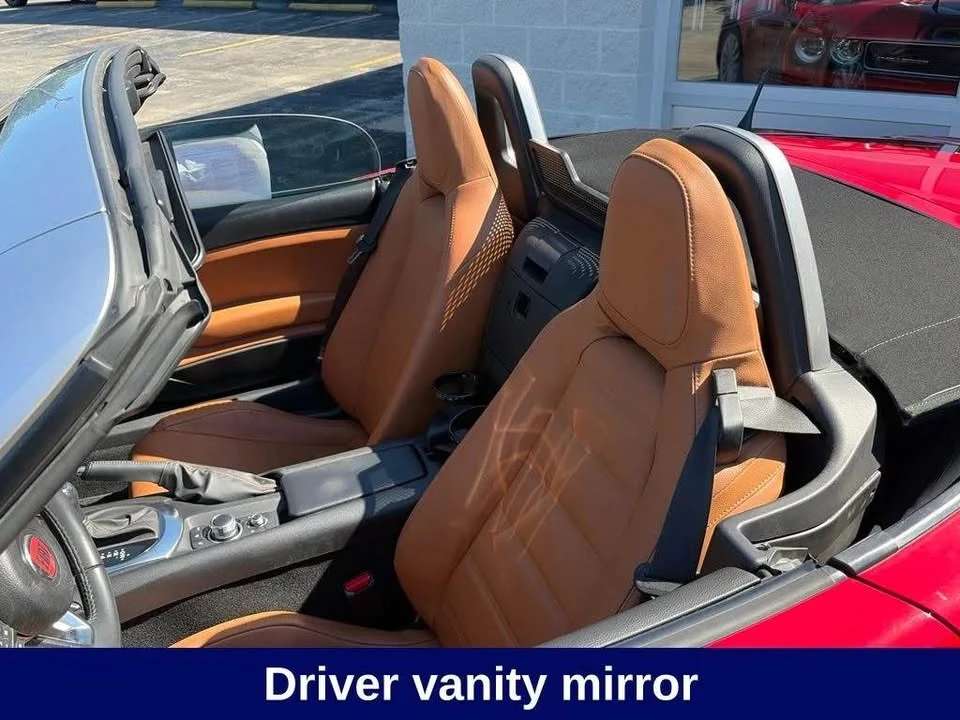 2017 Fiat 124 Spider - Image 18 of 19