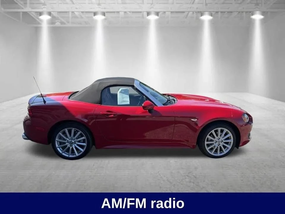 2017 Fiat 124 Spider - Image 4 of 19