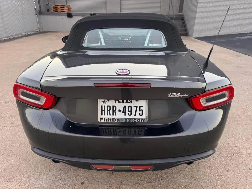 2017 Fiat 124 Spider - Image 4 of 10
