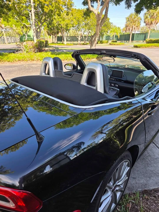 2017 Fiat 124 Spider - Image 3 of 14