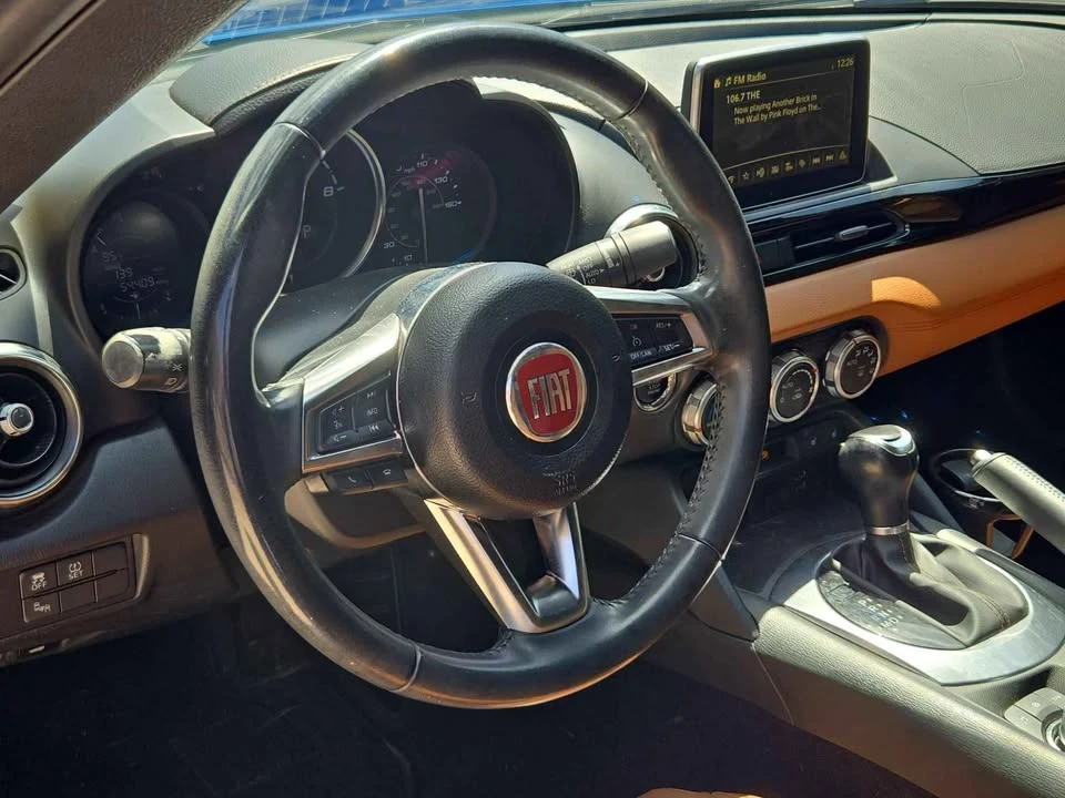 2017 Fiat 124 Spider - Image 4 of 9