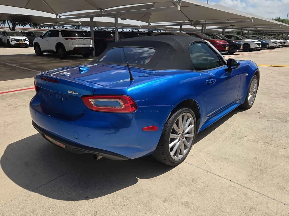 2017 Fiat 124 Spider - Image 8 of 9