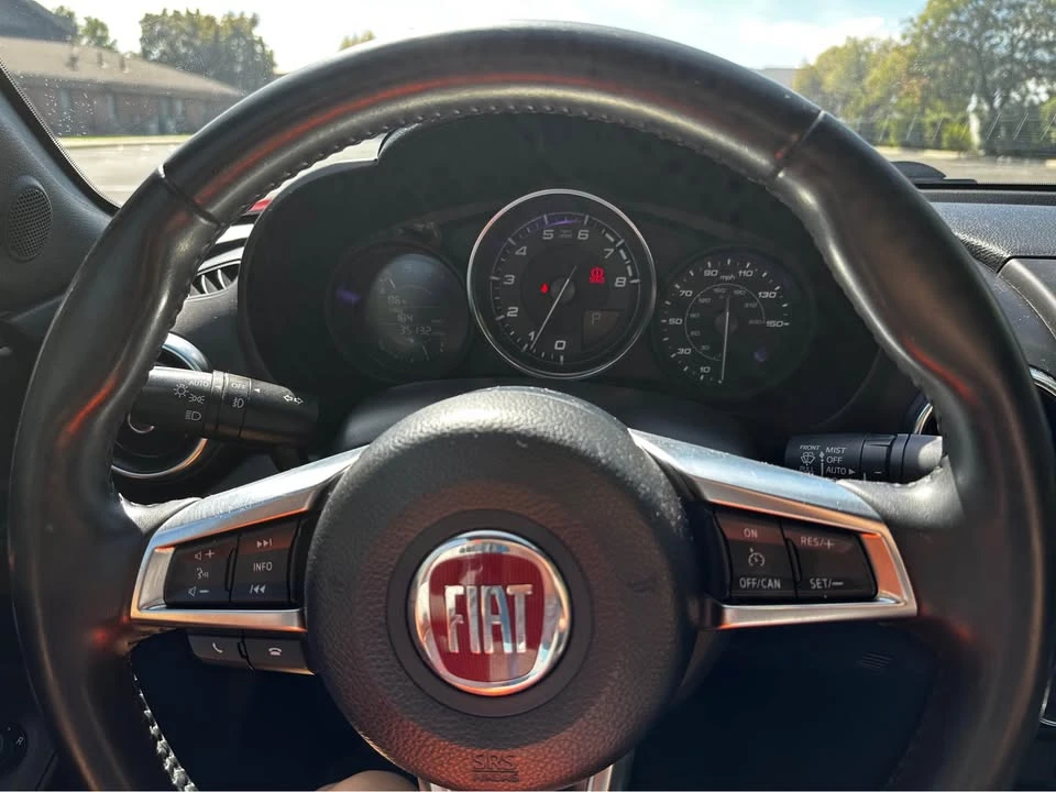 2017 Fiat 124 Spider - Image 8 of 20