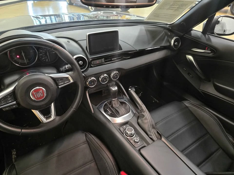 2017 Fiat 124 Spider - Image 5 of 8