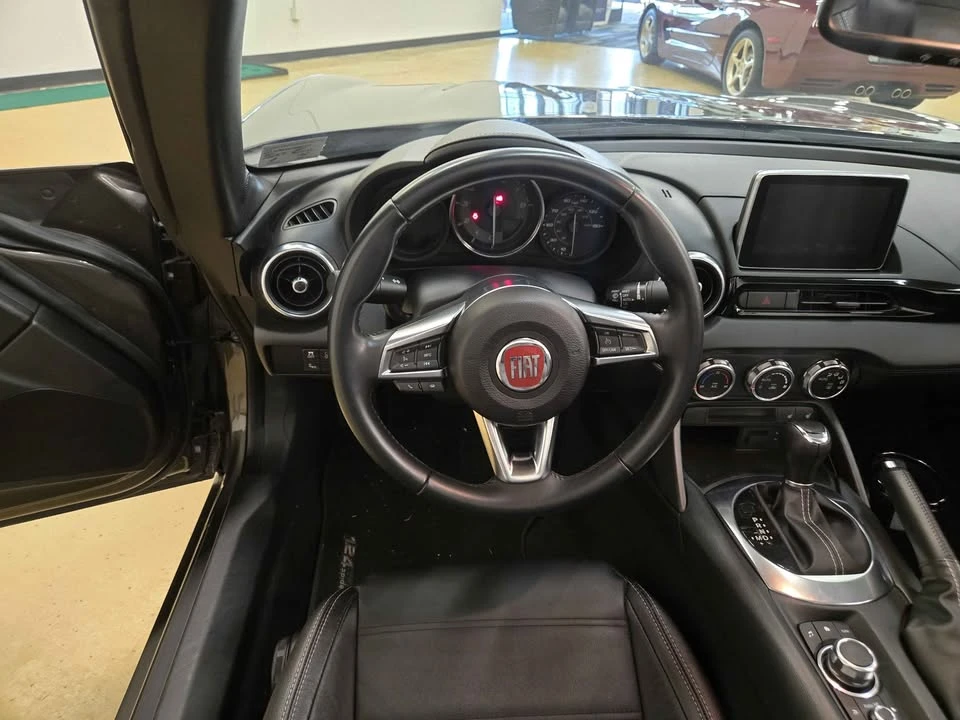 2017 Fiat 124 Spider - Image 4 of 8