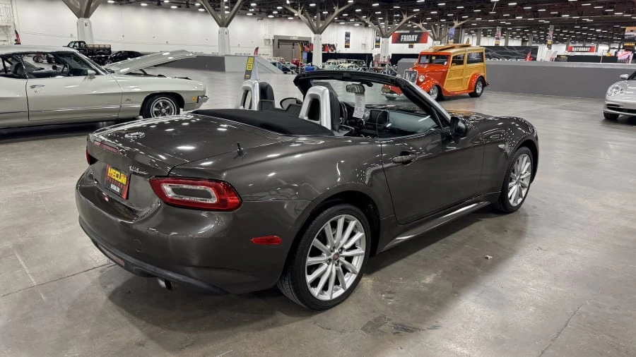 2017 Fiat 124 Spider - Image 4 of 9