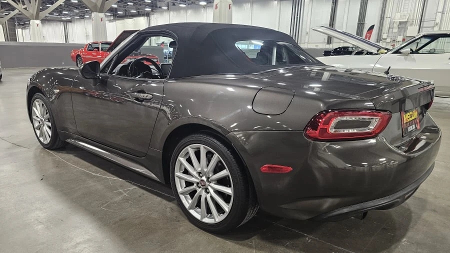 2017 Fiat 124 Spider - Image 3 of 9