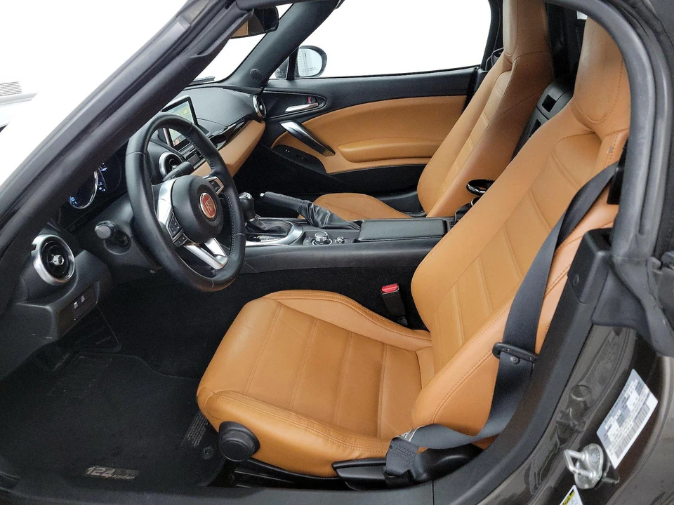 2017 Fiat 124 Spider - Image 12 of 25