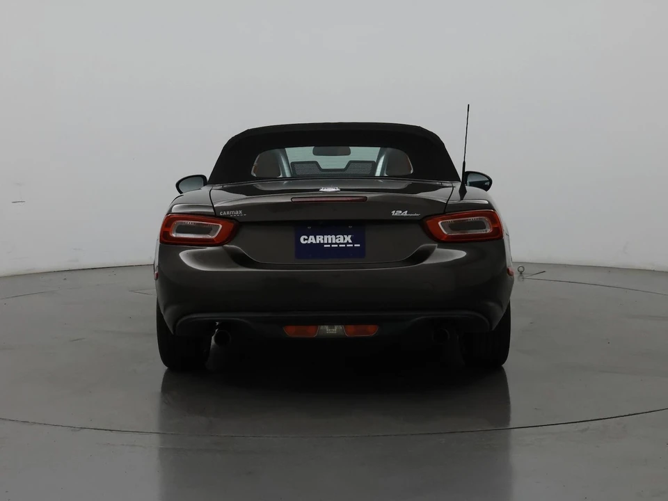 2017 Fiat 124 Spider - Image 7 of 25