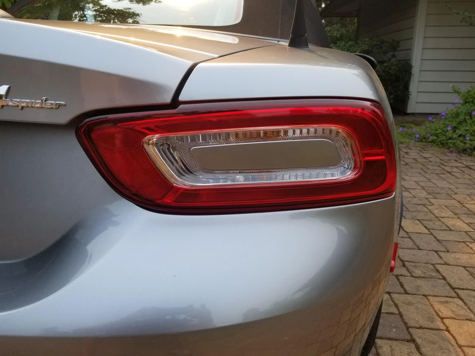 2017 Fiat 124 Spider - Image 29 of 31
