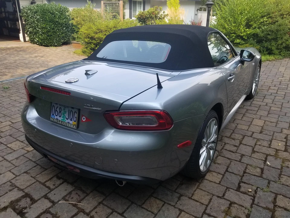 2017 Fiat 124 Spider - Image 16 of 31