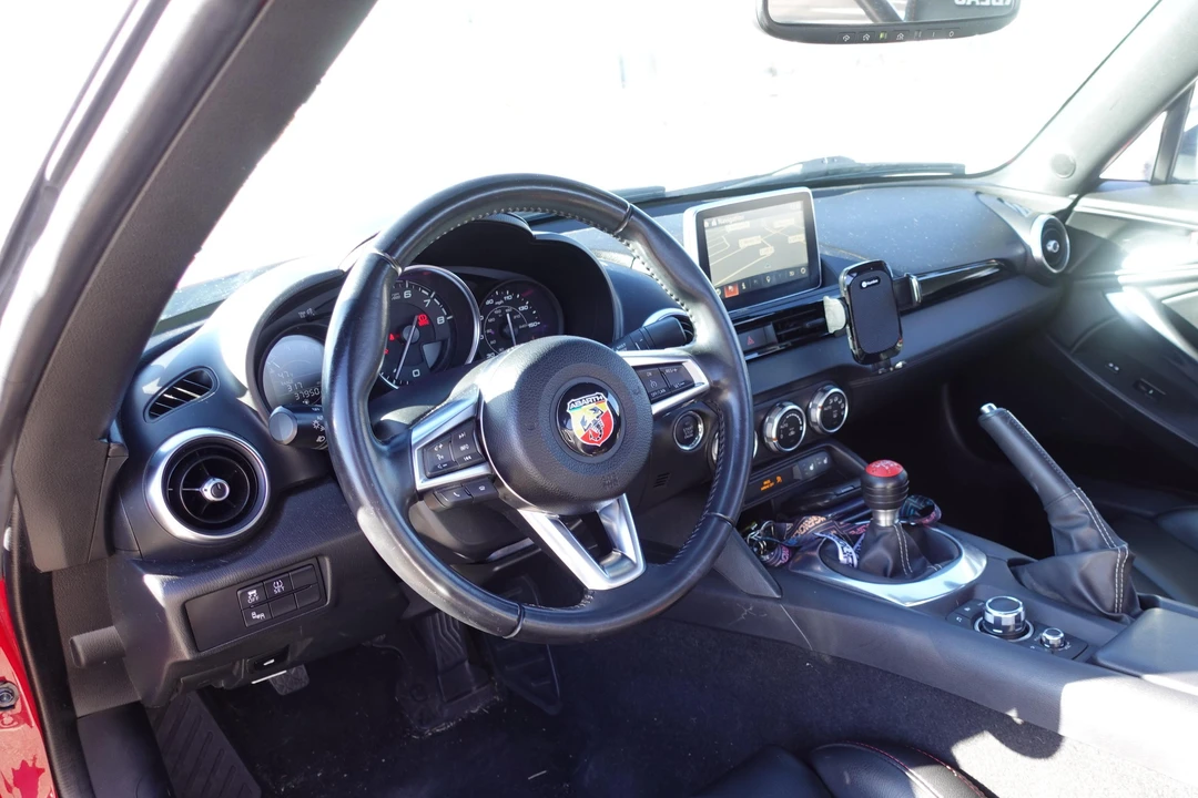 2017 Fiat 124 Spider - Image 25 of 30