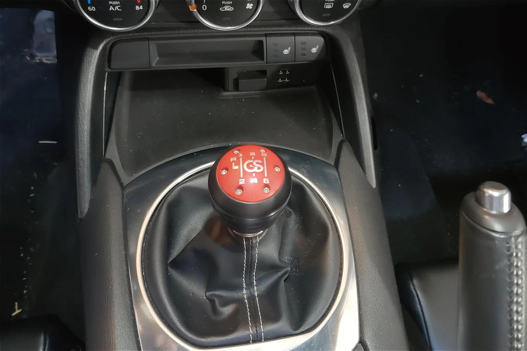 2017 Fiat 124 Spider - Image 27 of 30