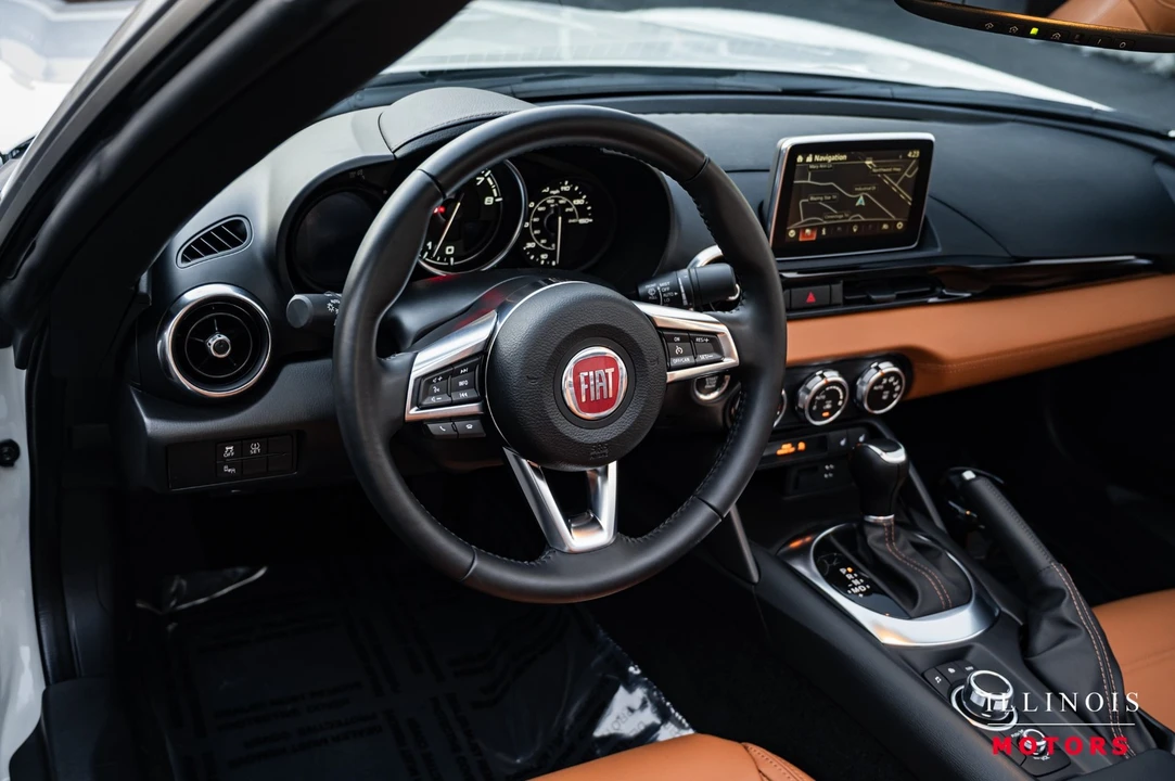 2017 Fiat 124 Spider - Image 18 of 21