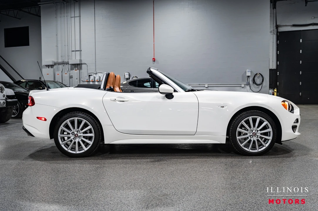 2017 Fiat 124 Spider - Image 6 of 21