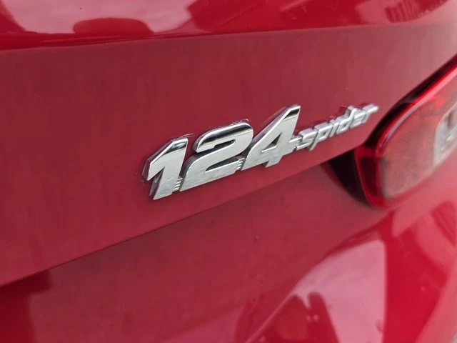 2017 Fiat 124 Spider - Image 13 of 20