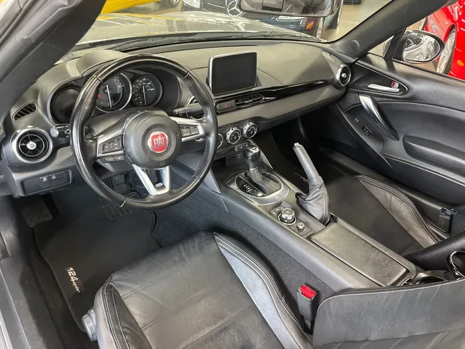 2017 Fiat 124 Spider - Image 11 of 18
