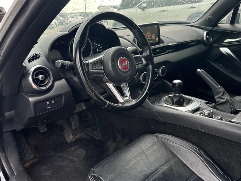 2017 Fiat 124 Spider - Image 5 of 10