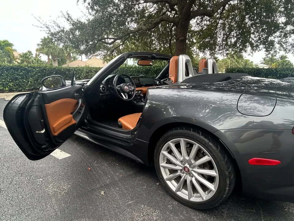 2017 Fiat 124 Spider - Image 6 of 9