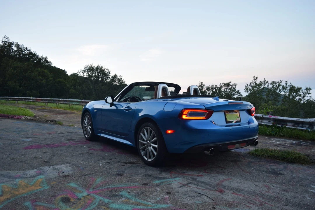 2017 Fiat 124 Spider - Image 30 of 31