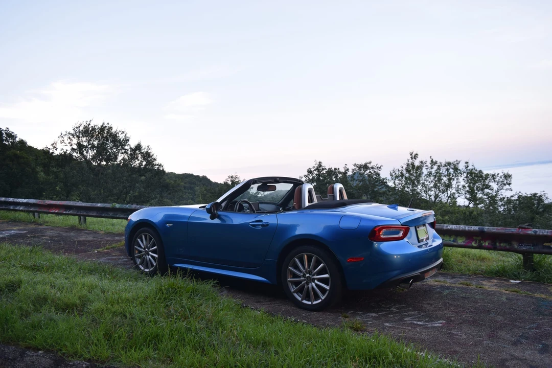 2017 Fiat 124 Spider - Image 28 of 31