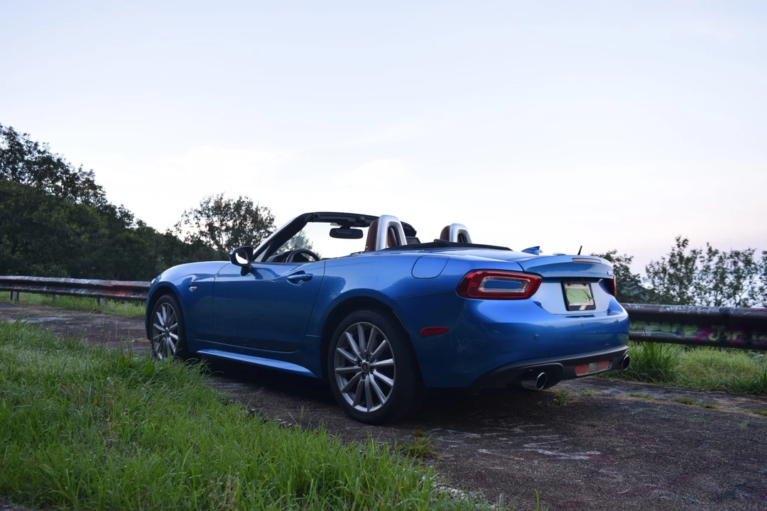 2017 Fiat 124 Spider - Image 27 of 31