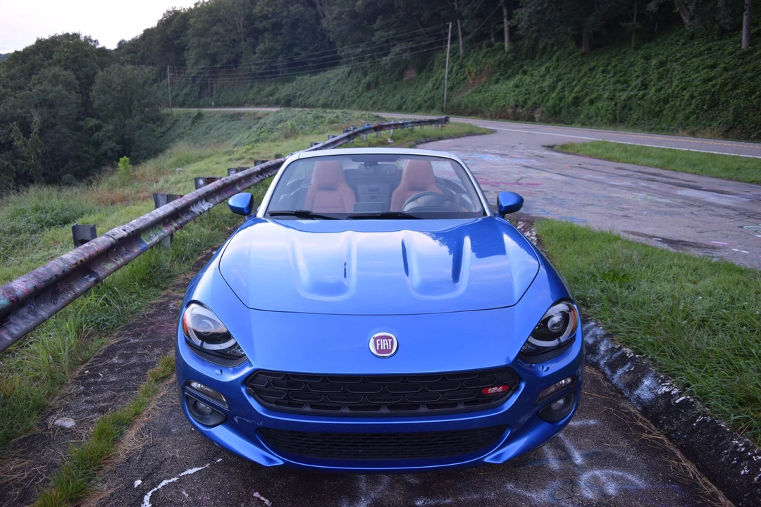 2017 Fiat 124 Spider - Image 8 of 31