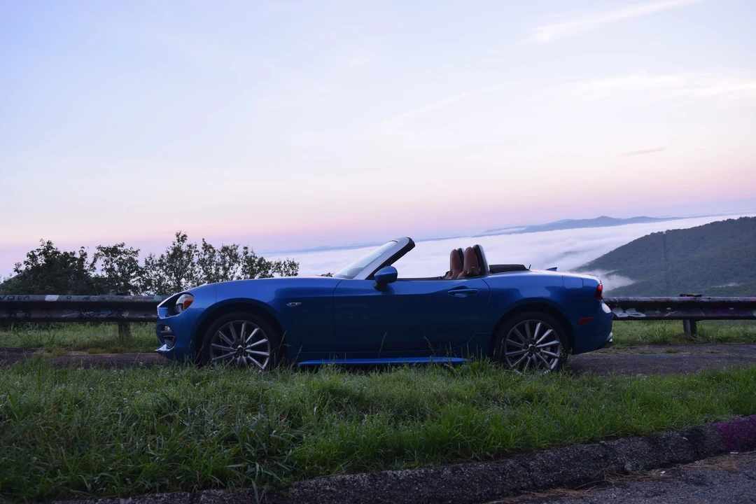 2017 Fiat 124 Spider - Image 19 of 31