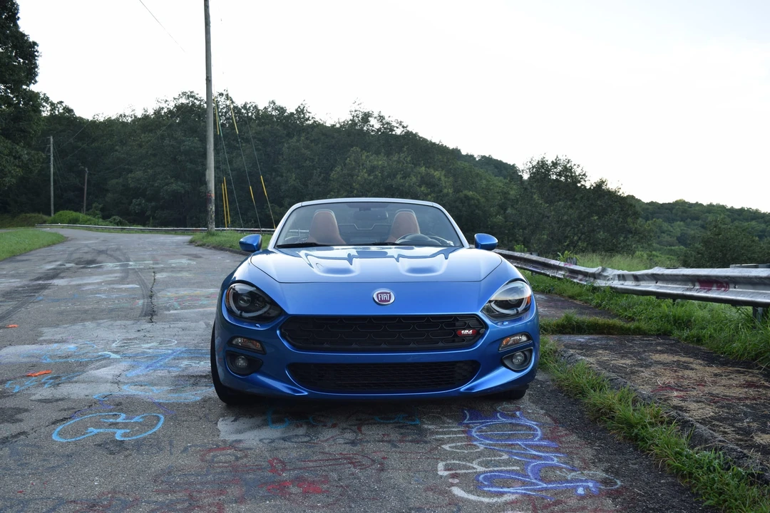 2017 Fiat 124 Spider - Image 10 of 31