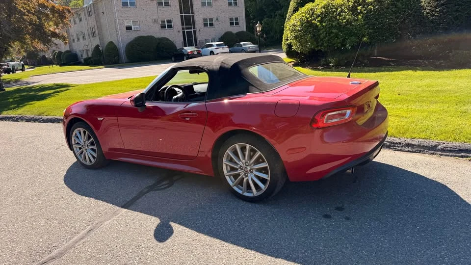 2017 Fiat 124 Spider - Image 7 of 11
