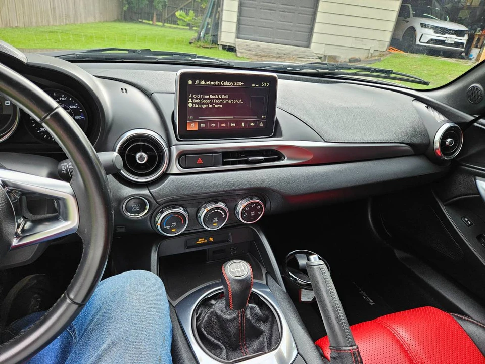 2017 Fiat 124 Spider - Image 11 of 17