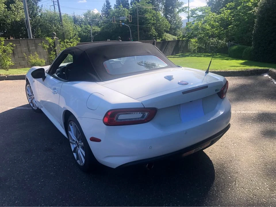 2017 Fiat 124 Spider - Image 4 of 9