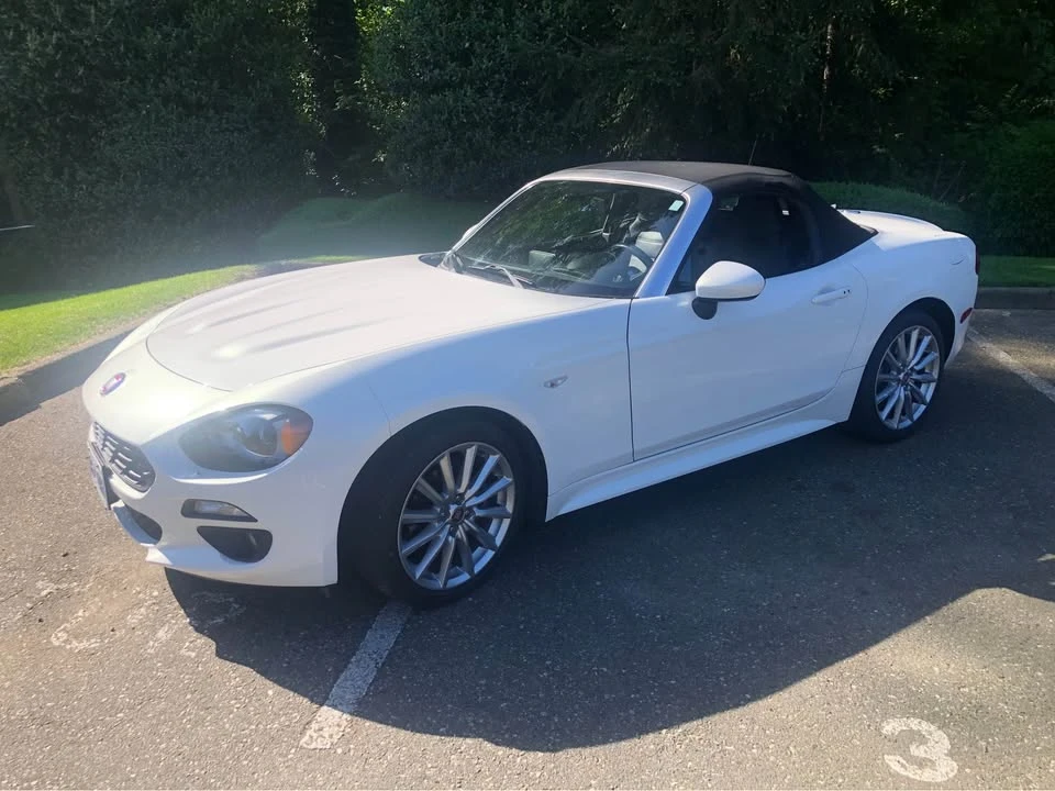 2017 Fiat 124 Spider - Image 3 of 9