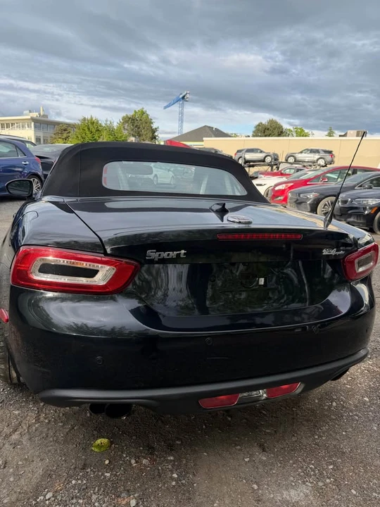 2017 Fiat 124 Spider - Image 12 of 20