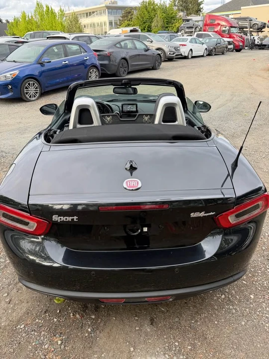 2017 Fiat 124 Spider - Image 10 of 20