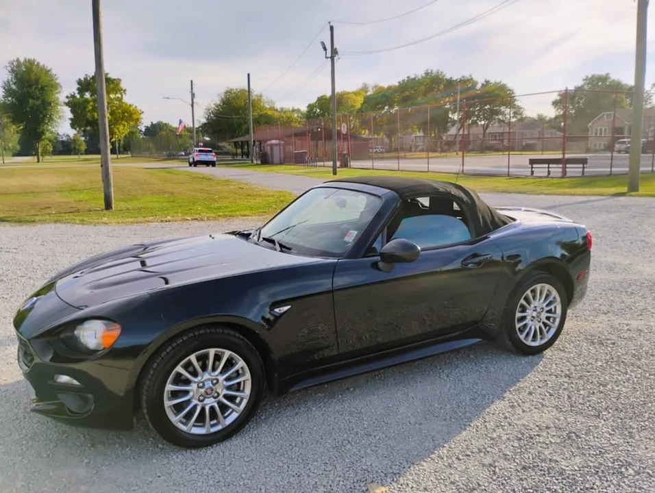 2017 Fiat 124 Spider - Image 12 of 20