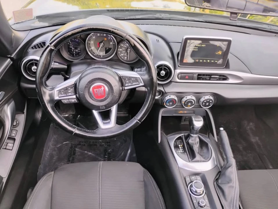 2017 Fiat 124 Spider - Image 9 of 20