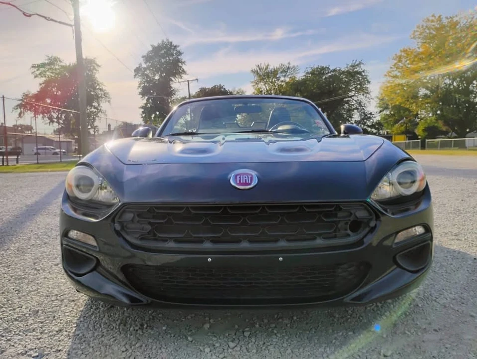 2017 Fiat 124 Spider - Image 2 of 20