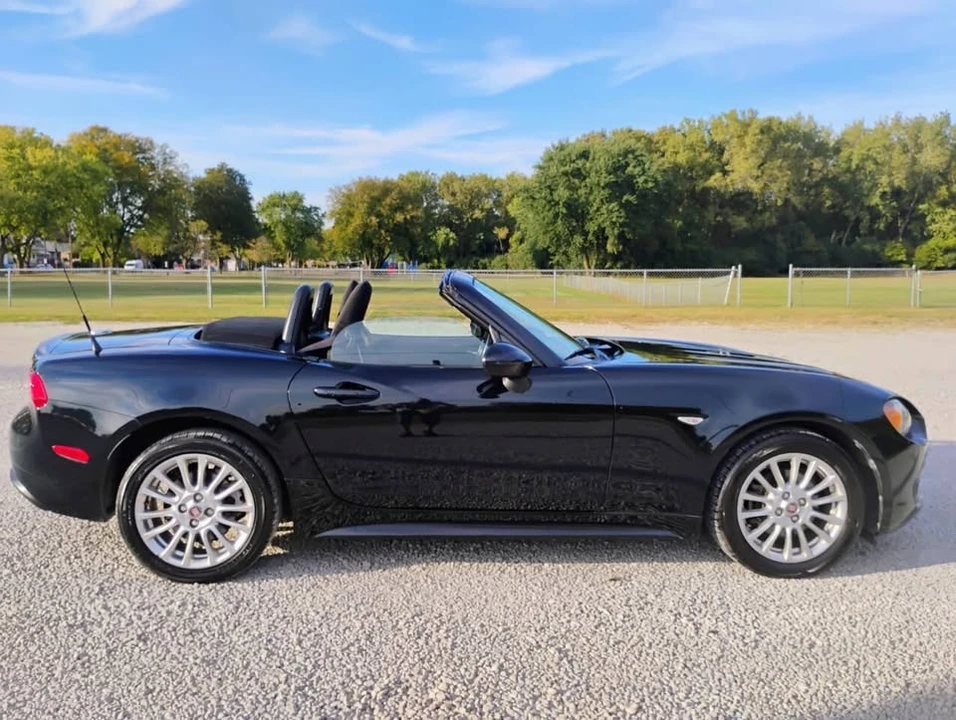 2017 Fiat 124 Spider - Image 14 of 20
