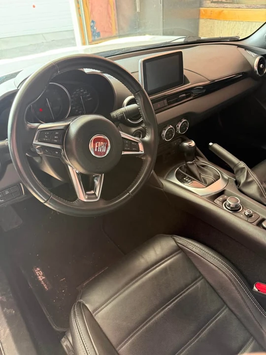2017 Fiat 124 Spider - Image 4 of 7