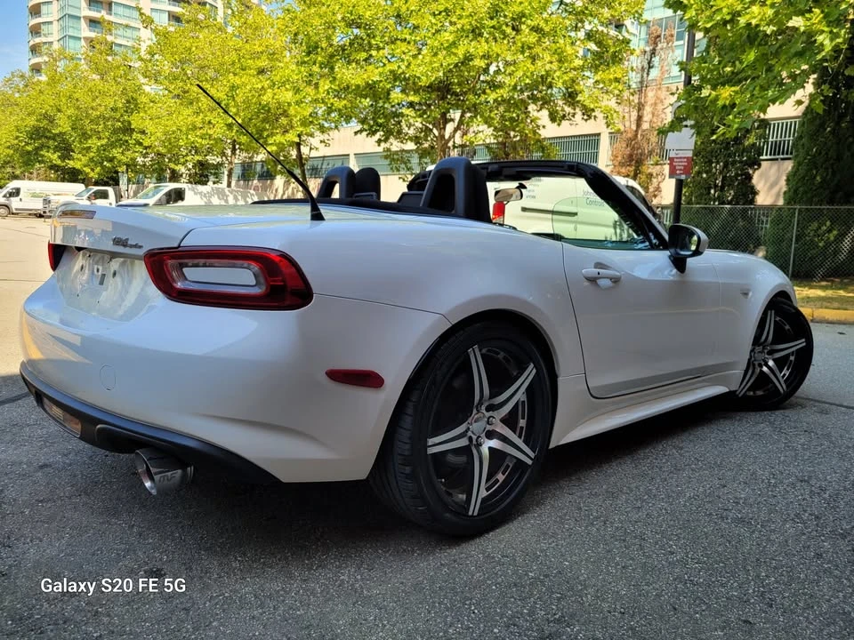 2017 Fiat 124 Spider - Image 2 of 20