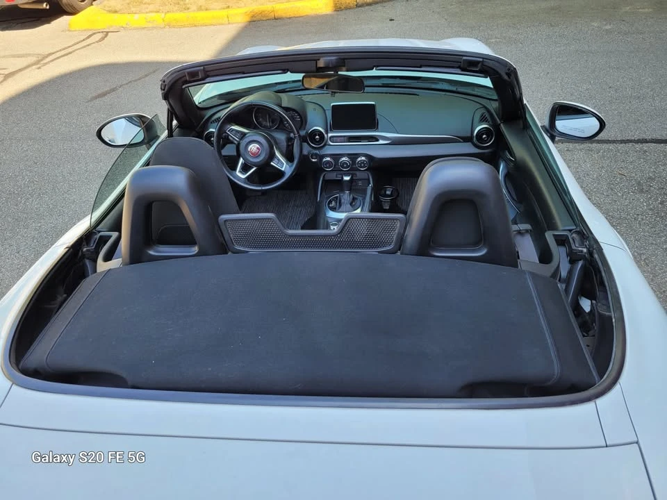 2017 Fiat 124 Spider - Image 8 of 20