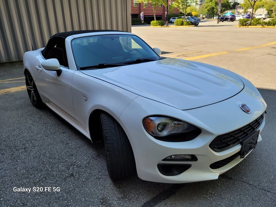 2017 Fiat 124 Spider - Image 16 of 20