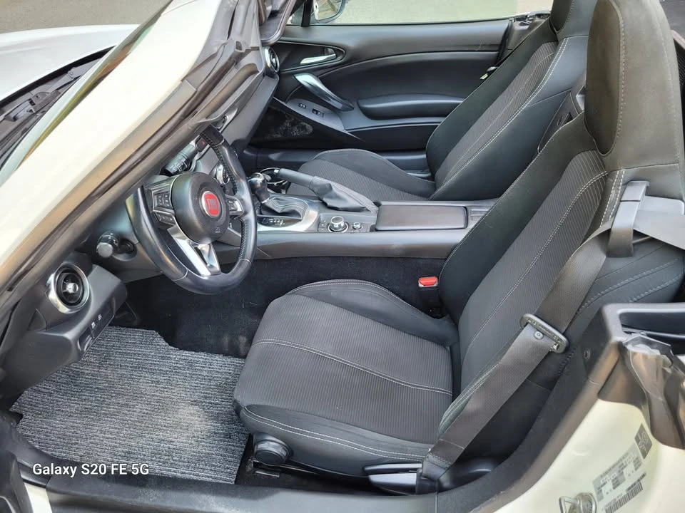 2017 Fiat 124 Spider - Image 10 of 20