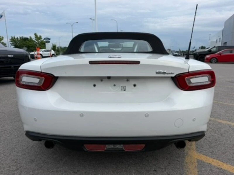 2017 Fiat 124 Spider - Image 10 of 20