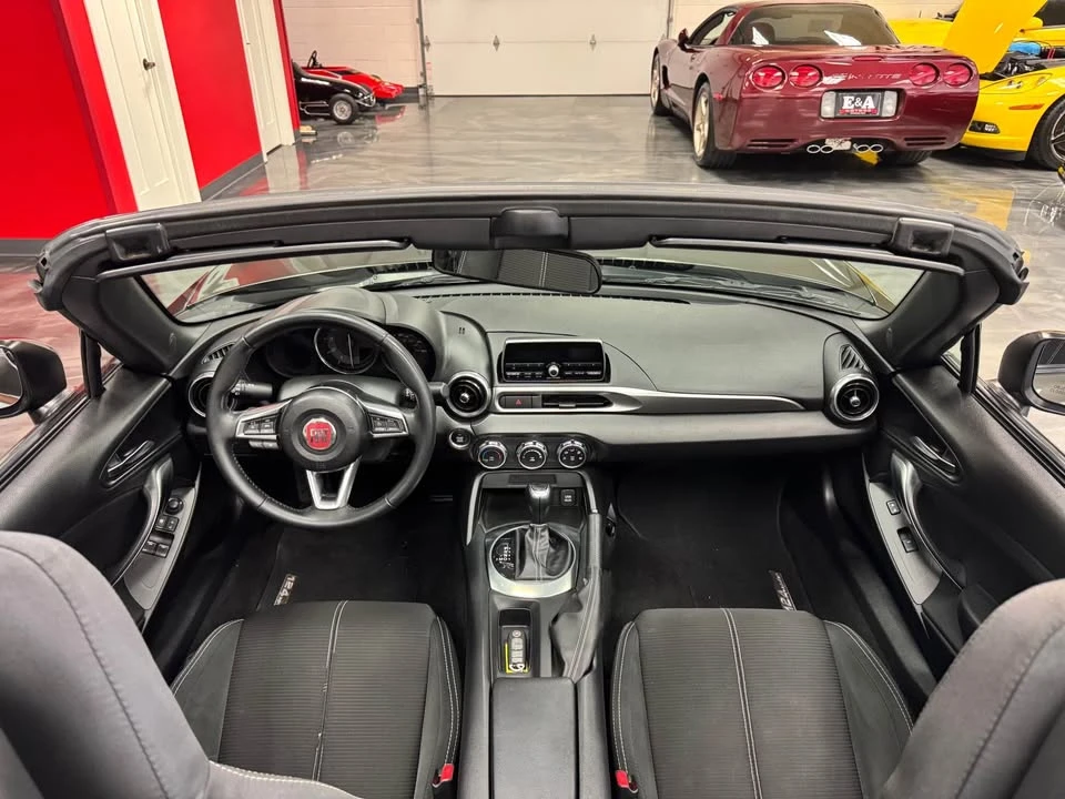 2017 Fiat 124 Spider - Image 19 of 20